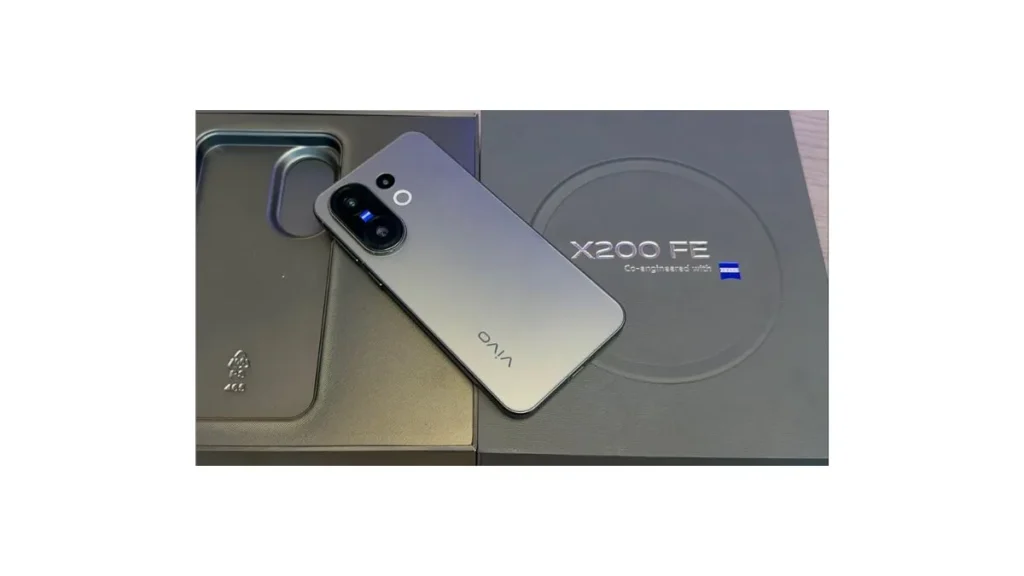 Vivo X200 FE 5G compact smartphone with ZEISS camera, 6.31-inch AMOLED display, and sleek design