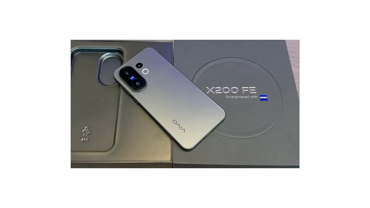 Vivo X200 FE 5G compact smartphone with ZEISS camera, 6.31-inch AMOLED display, and sleek design