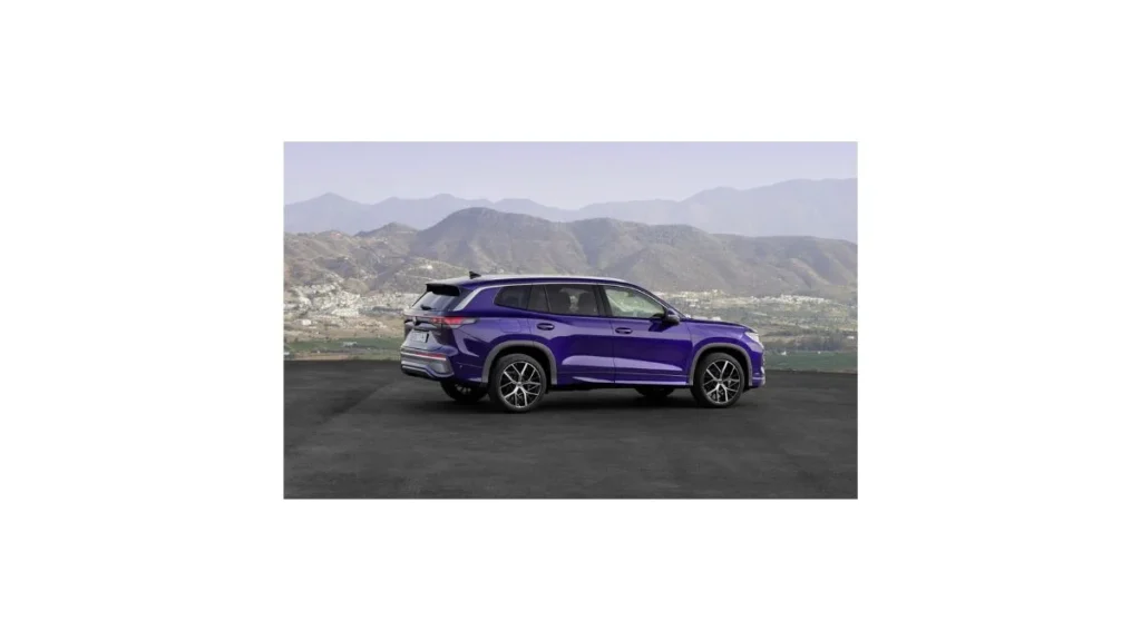 Volkswagen Tayron 2026 luxury 7-seater SUV with triple-screen cabin and mild-hybrid tech