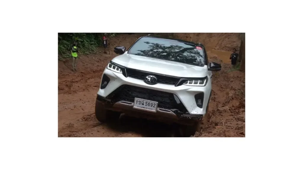 Toyota Fortuner Legender exterior design featuring dual-tone finish, sporty grille and premium alloy wheels