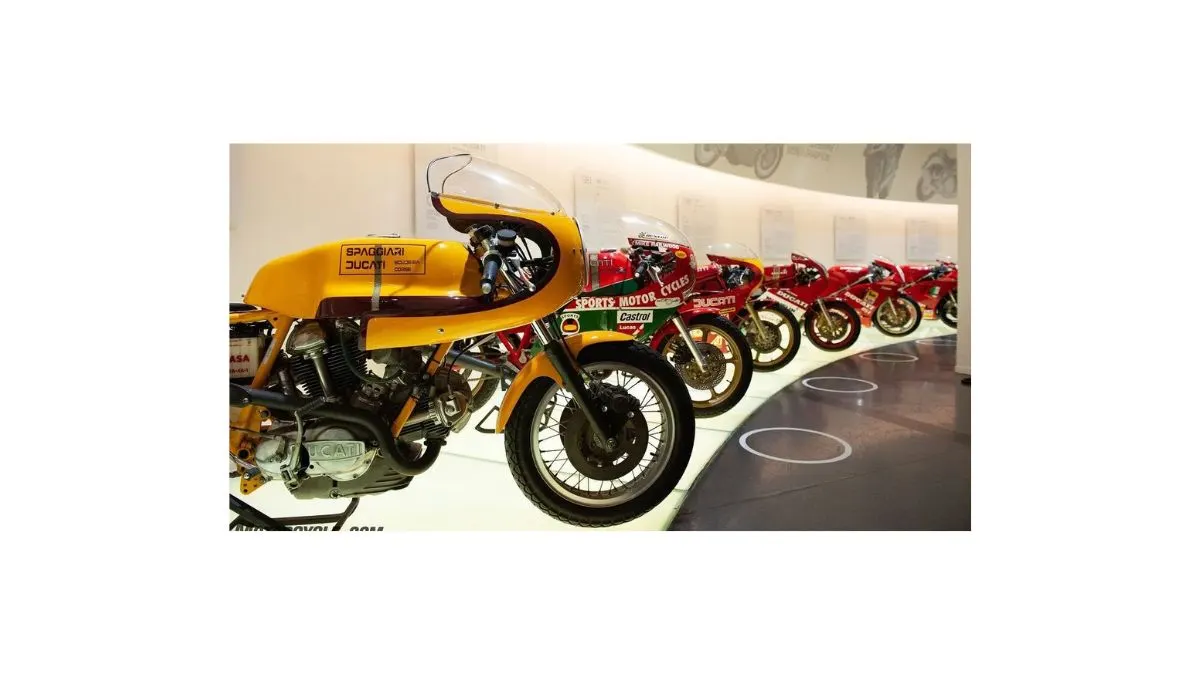 Ducati Formula 73 limited edition café racer inspired by 1970s racing legends