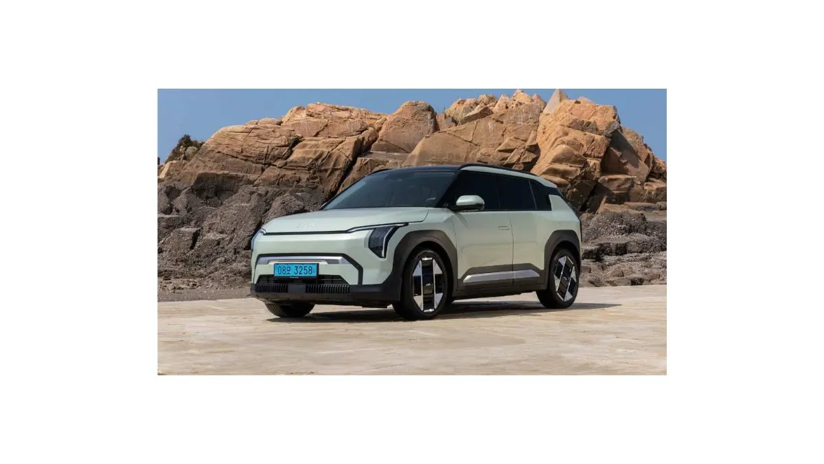 Kia EV3 GT 2026 electric performance SUV front and side view